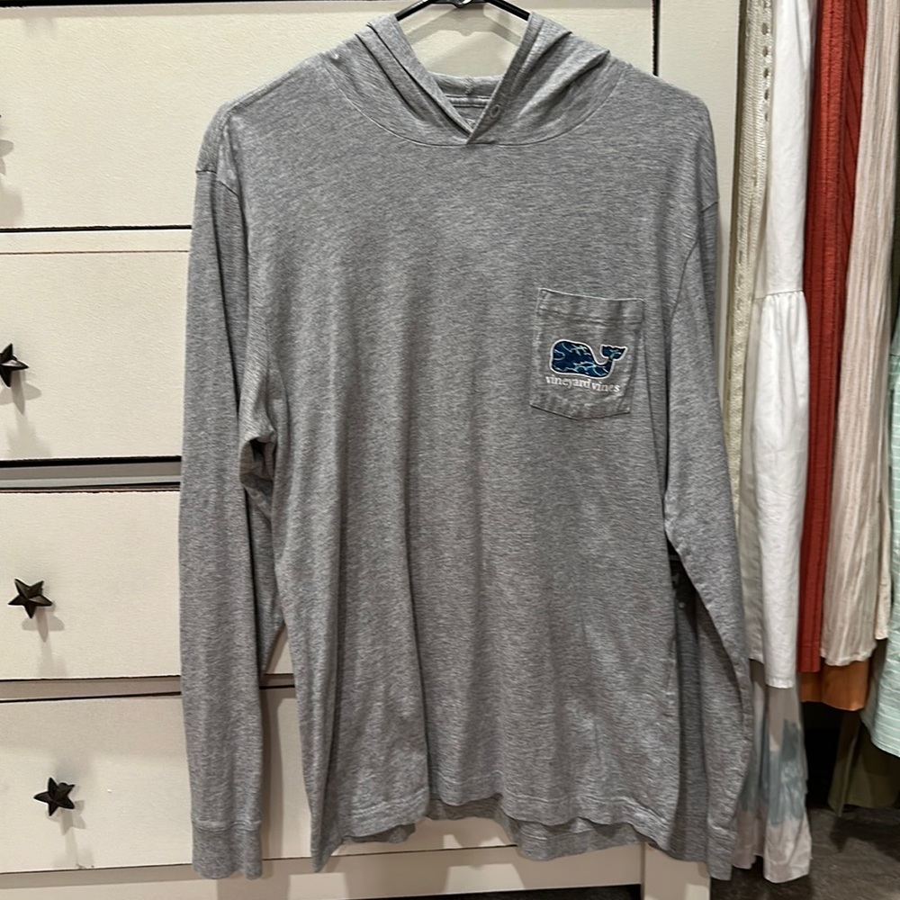 Vineyard vines, long sleeve with hood